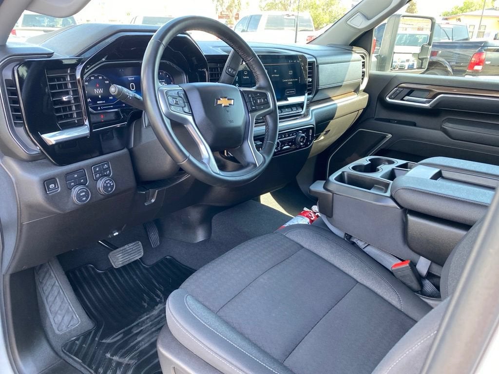 2025 Chevrolet Silverado 3500 HD LT DRW
