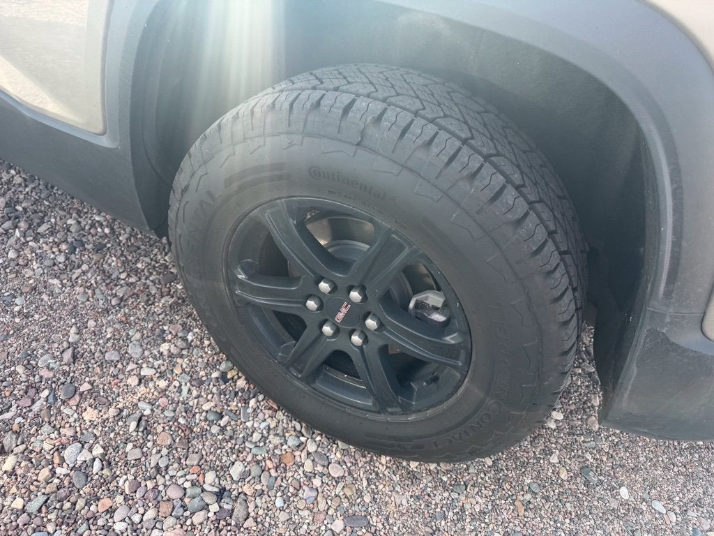 2022 GMC Acadia AT4
