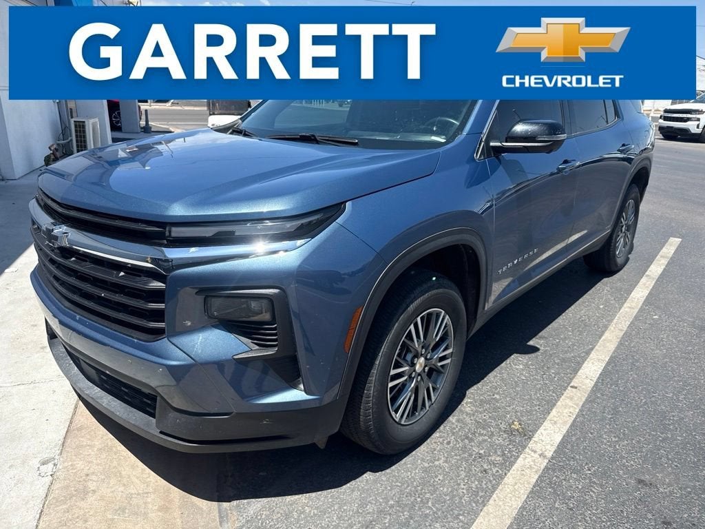 2024 Chevrolet Traverse LS