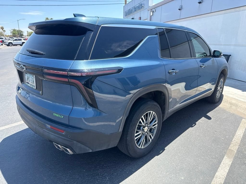 2024 Chevrolet Traverse LS