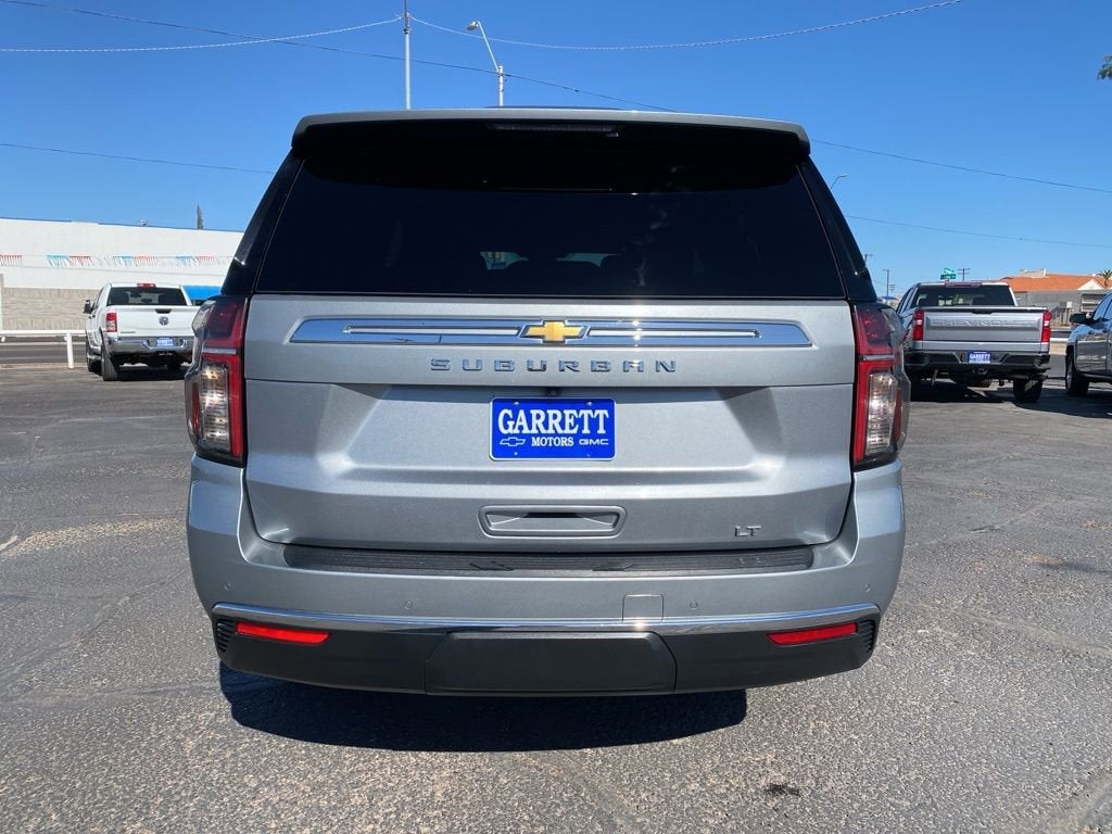2024 Chevrolet Suburban LT