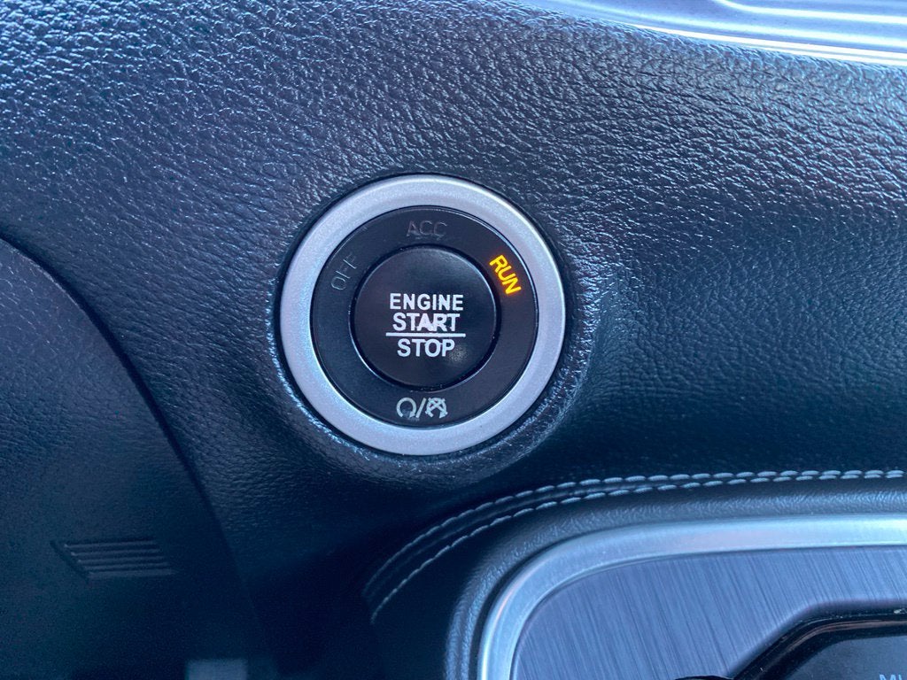 2017 Dodge Challenger SXT