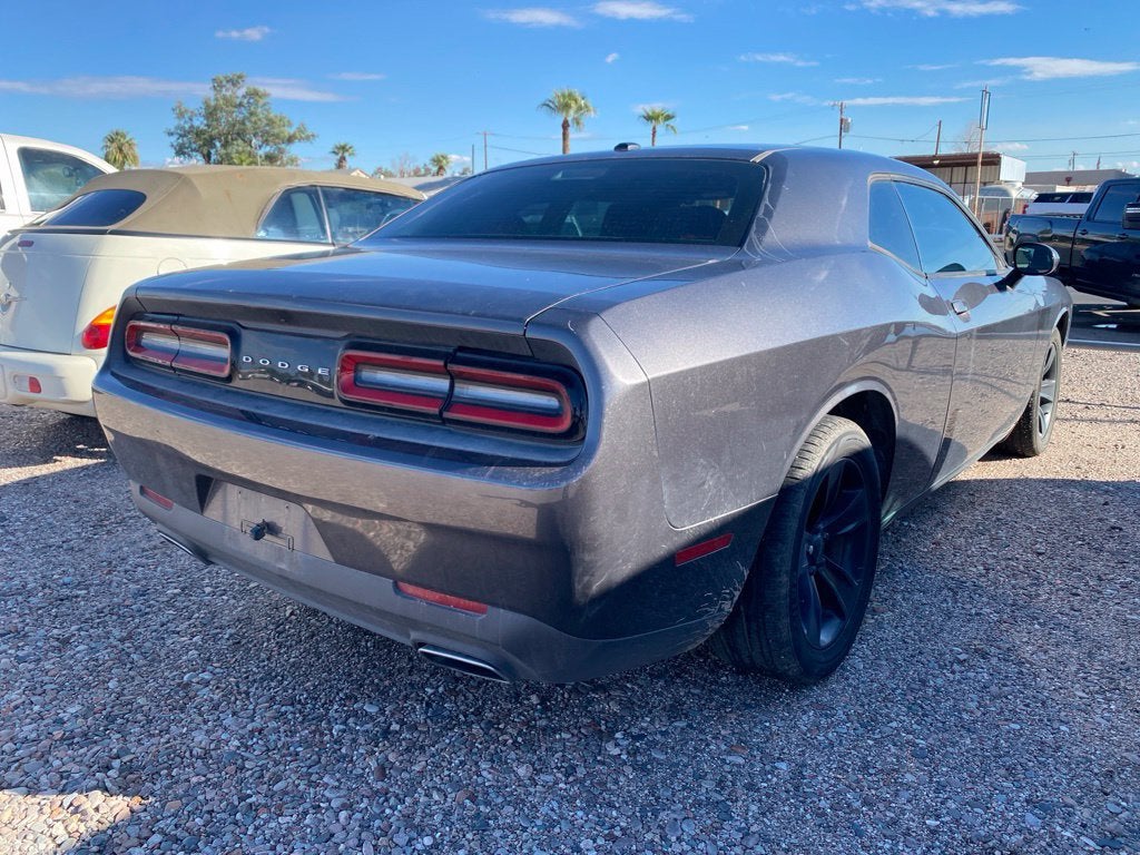 2017 Dodge Challenger SXT