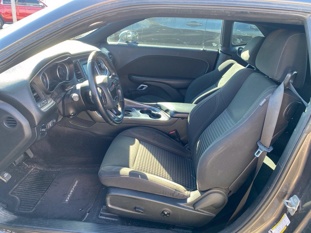 2017 Dodge Challenger SXT