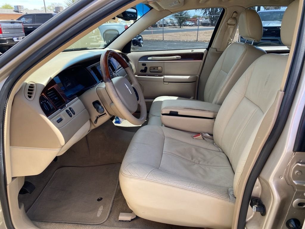 2008 Lincoln Town Car Limited