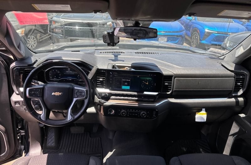 2023 Chevrolet Silverado 1500 LT (2FL)