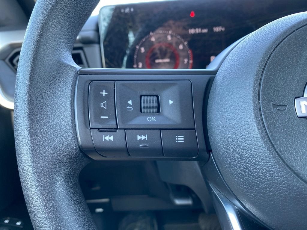 2025 Nissan Kicks S