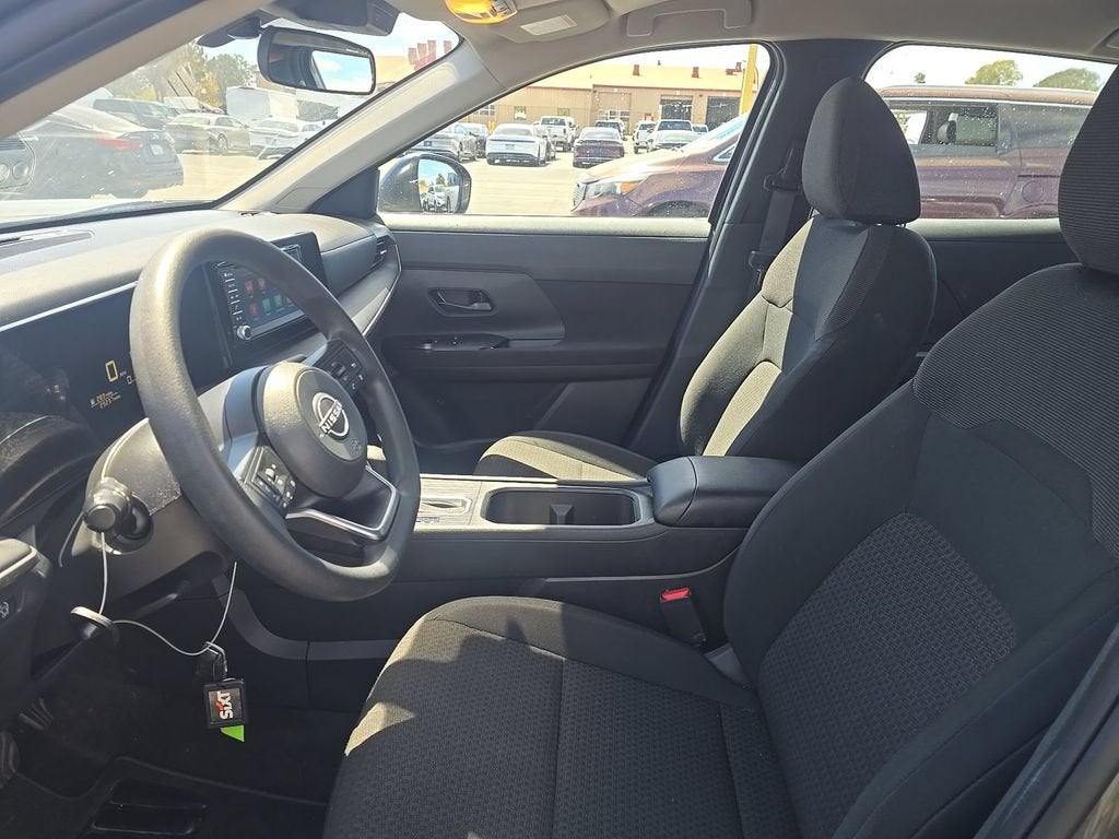 2025 Nissan Kicks S