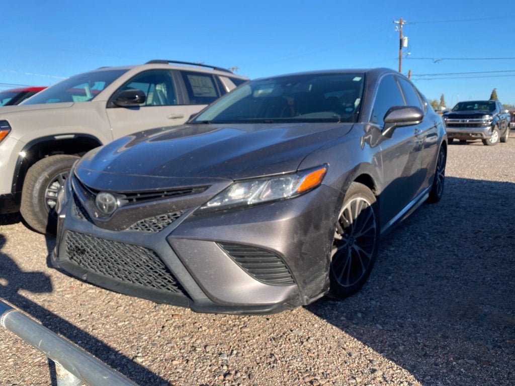 2020 Toyota Camry SE