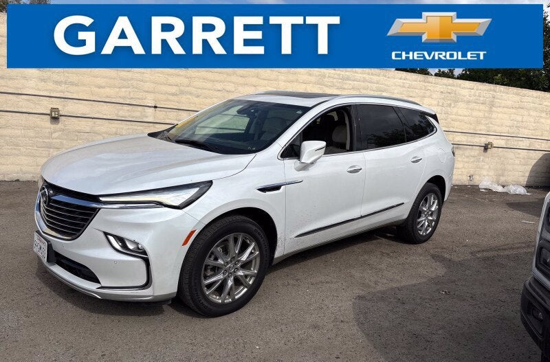 2023 Buick Enclave Essence