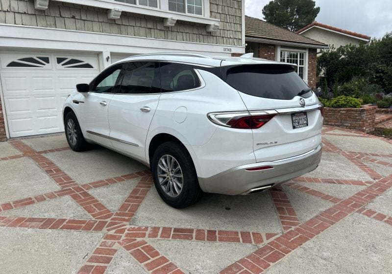 2023 Buick Enclave Essence