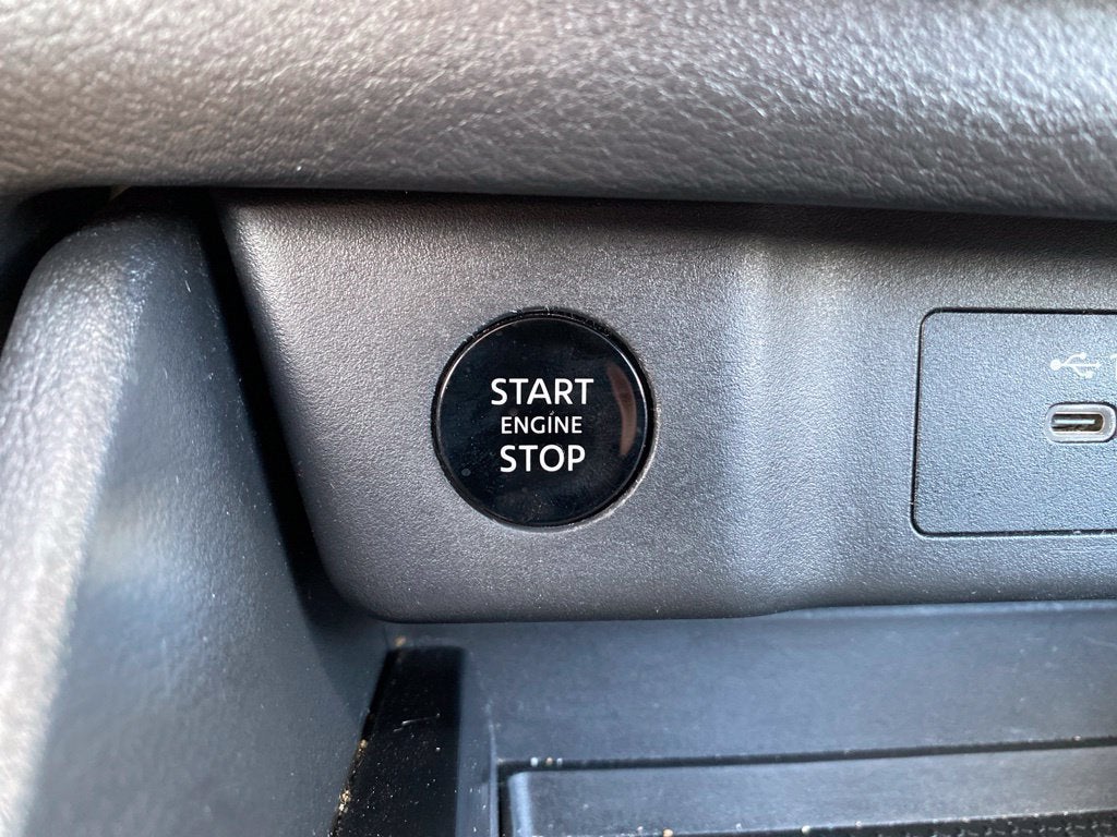 2025 Nissan Rogue SV - Photo 17