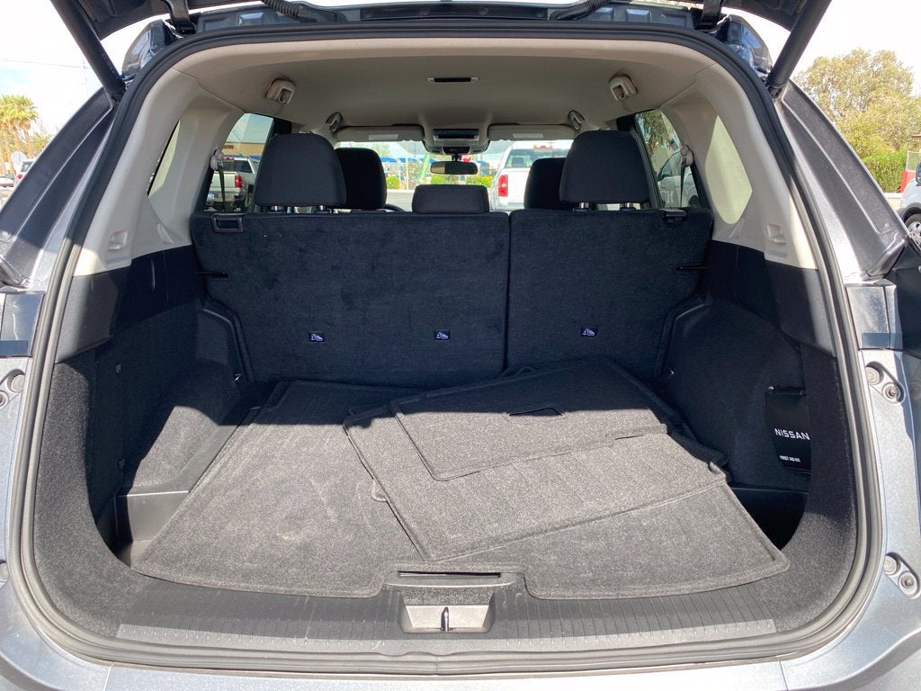 2025 Nissan Rogue SV - Photo 21