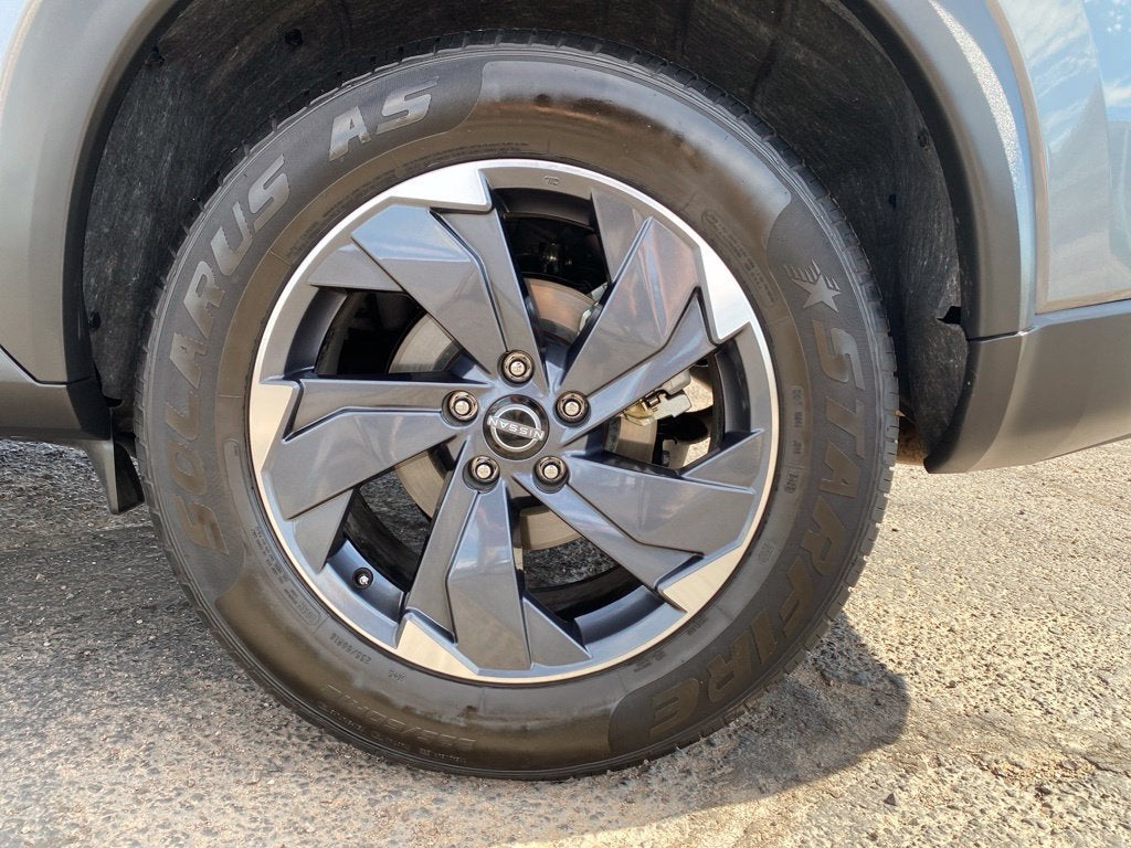 2025 Nissan Rogue SV - Photo 22