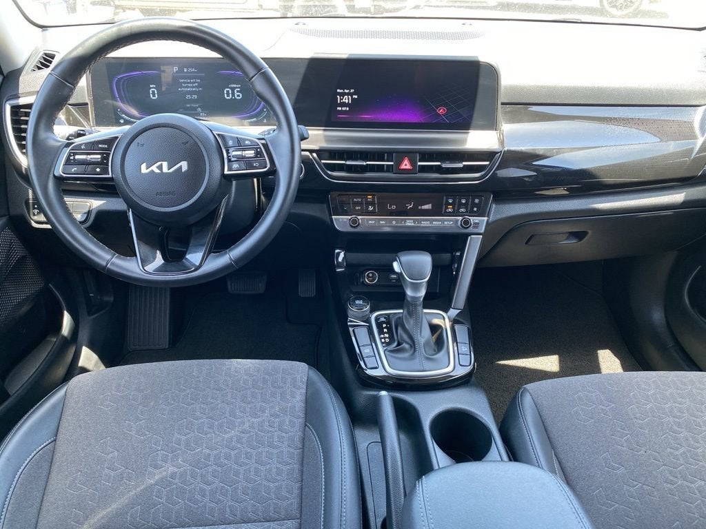 2025 Kia Seltos S